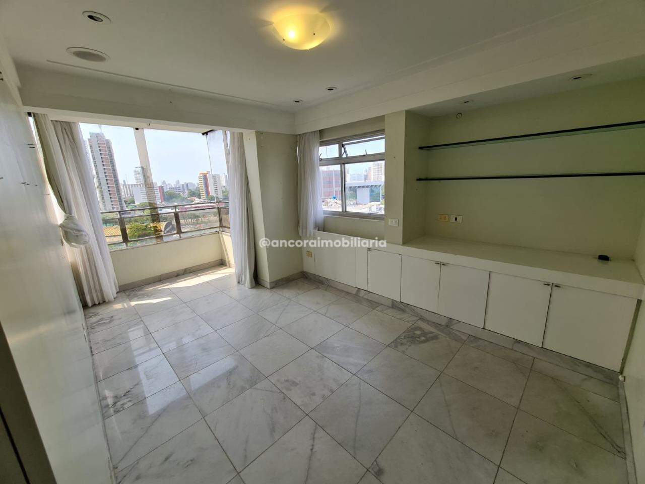 Apartamento à venda no Graças: 