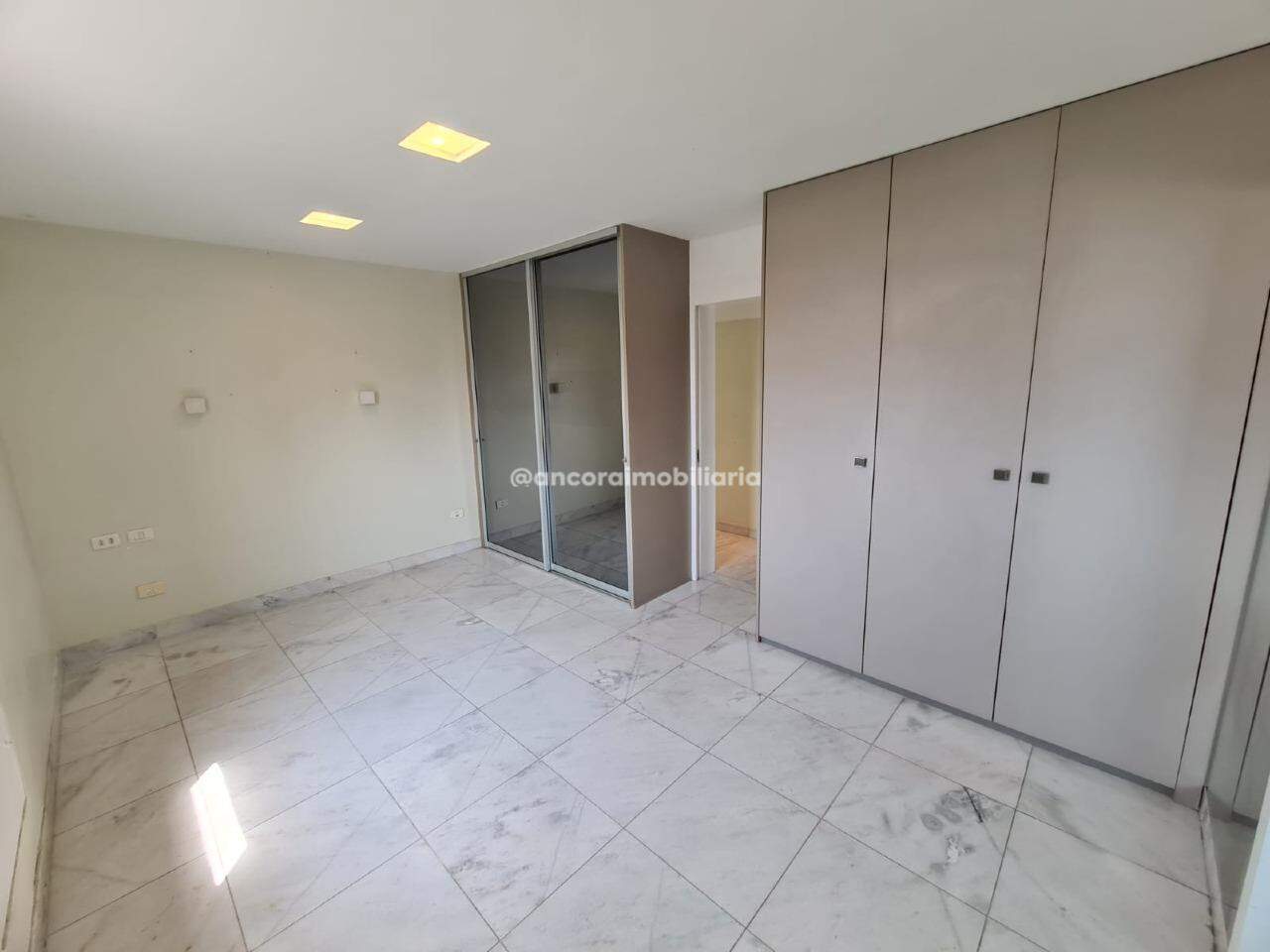 Apartamento à venda no Graças: 