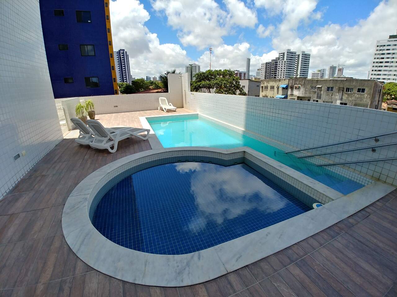 Apartamento à venda no Encruzilhada: 
