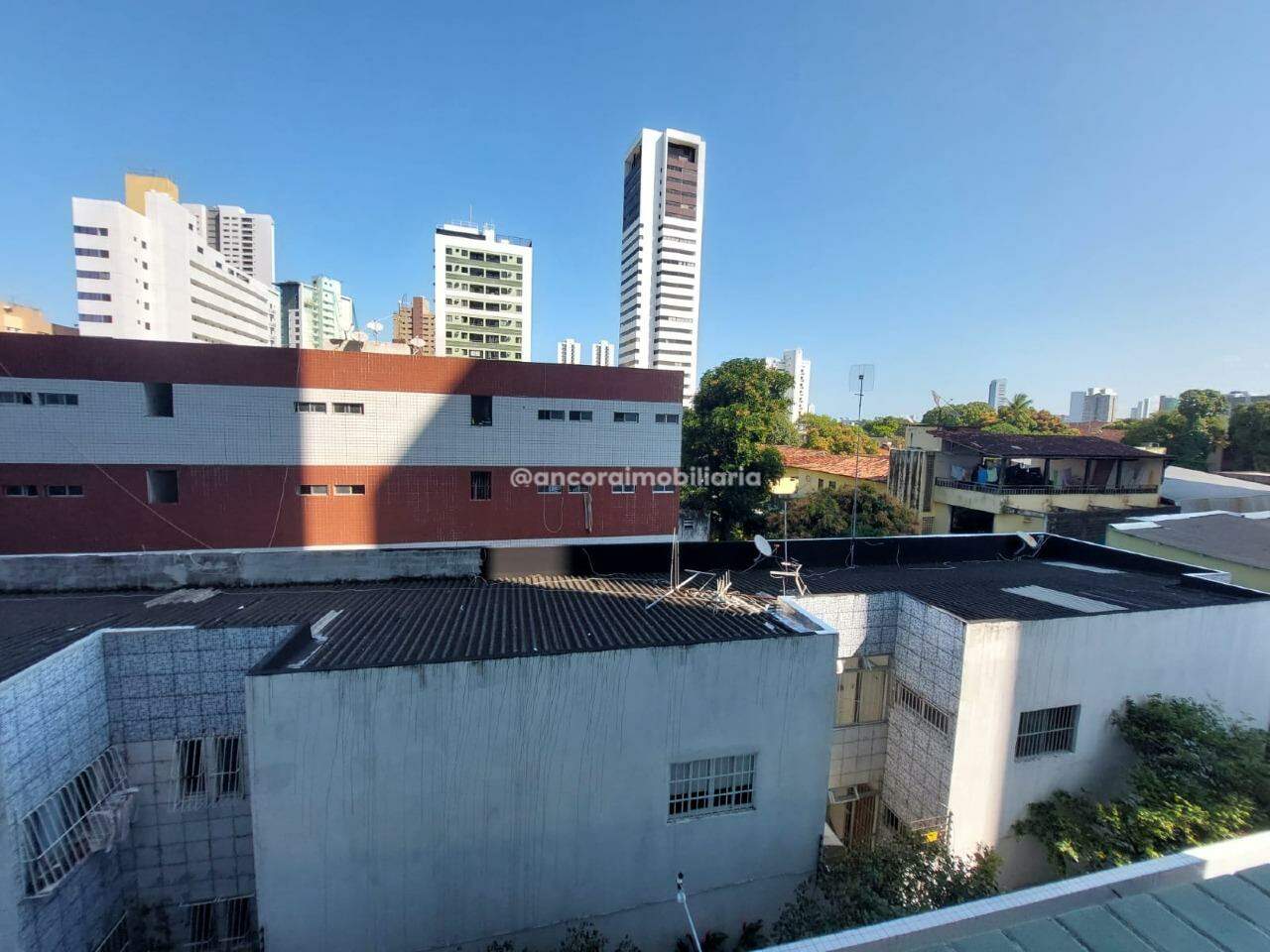 Apartamento à venda no Encruzilhada: 