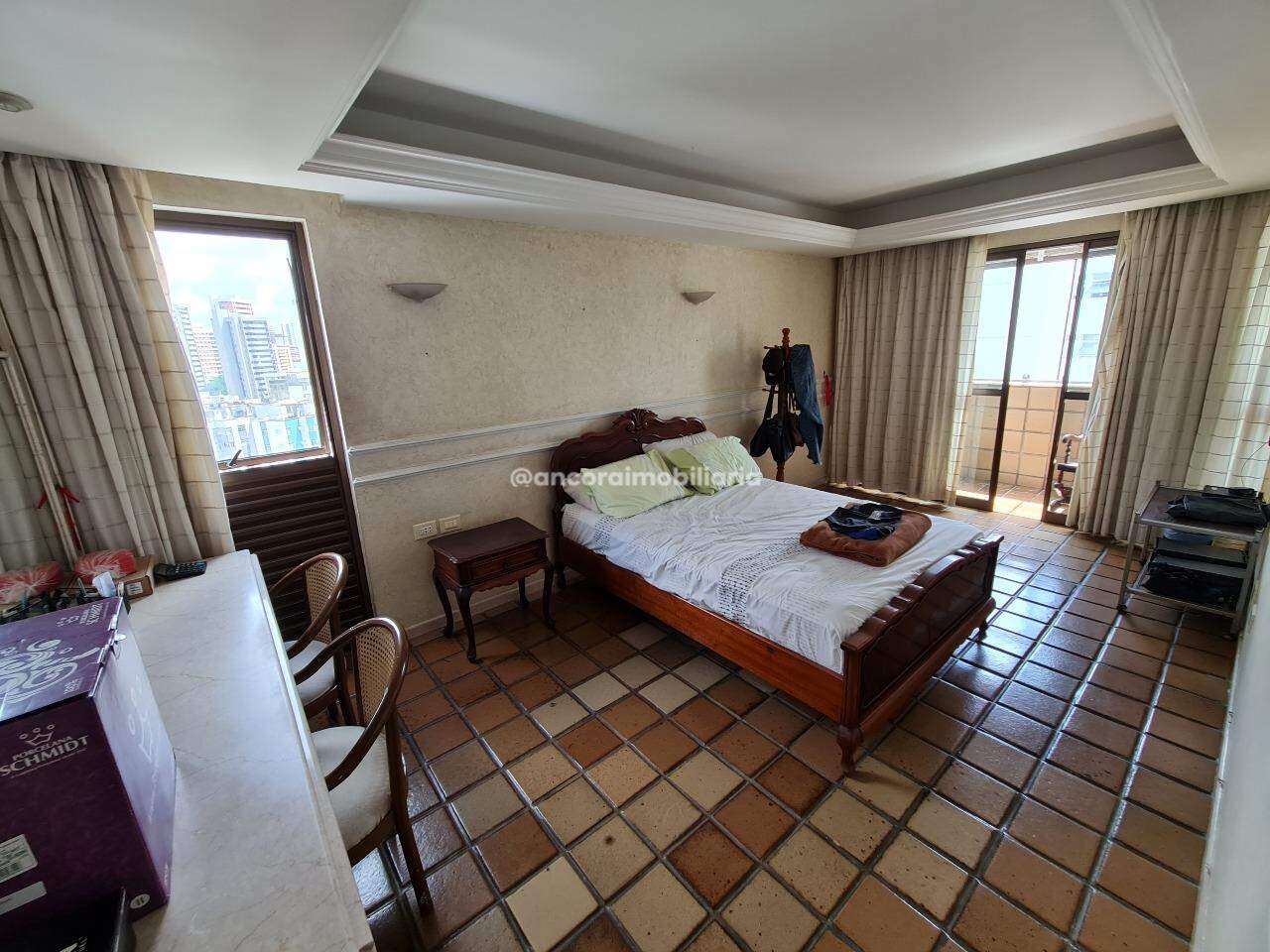Apartamento à venda no Graças: 