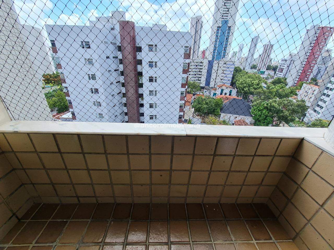 Apartamento à venda no Graças: 