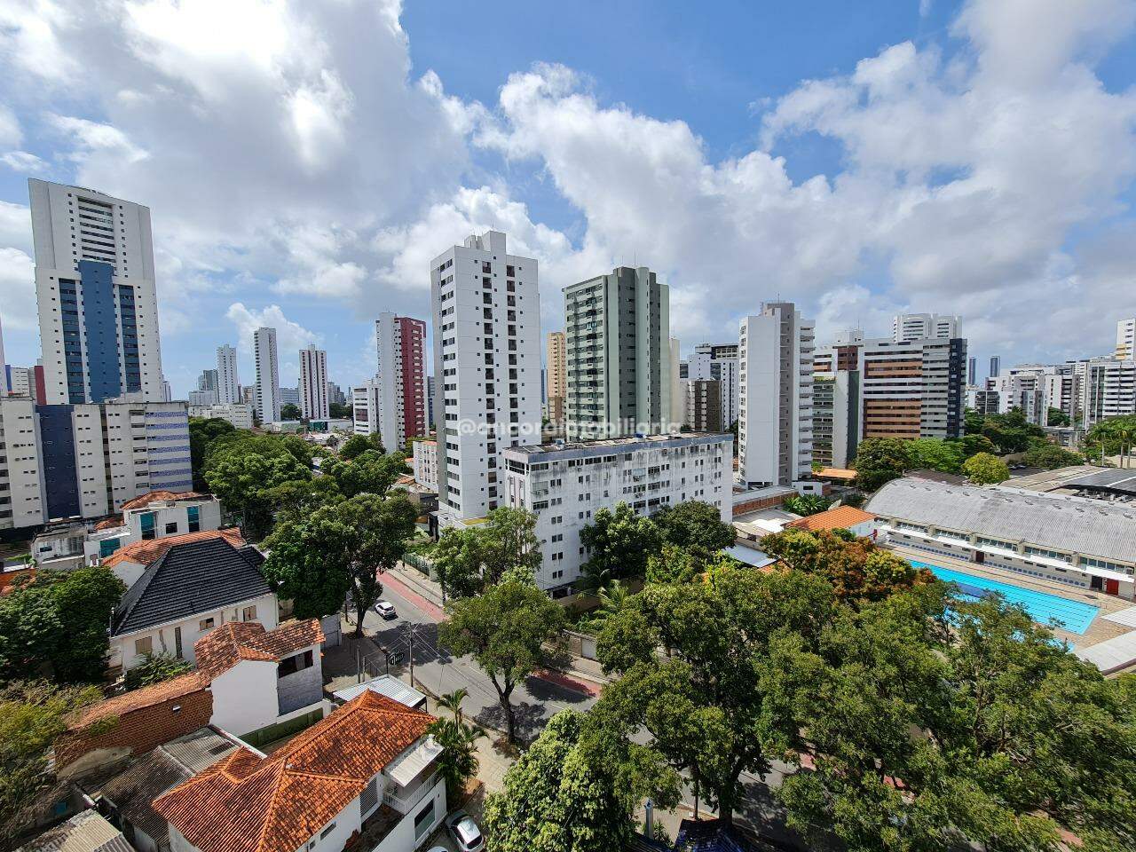 Apartamento à venda no Graças: 