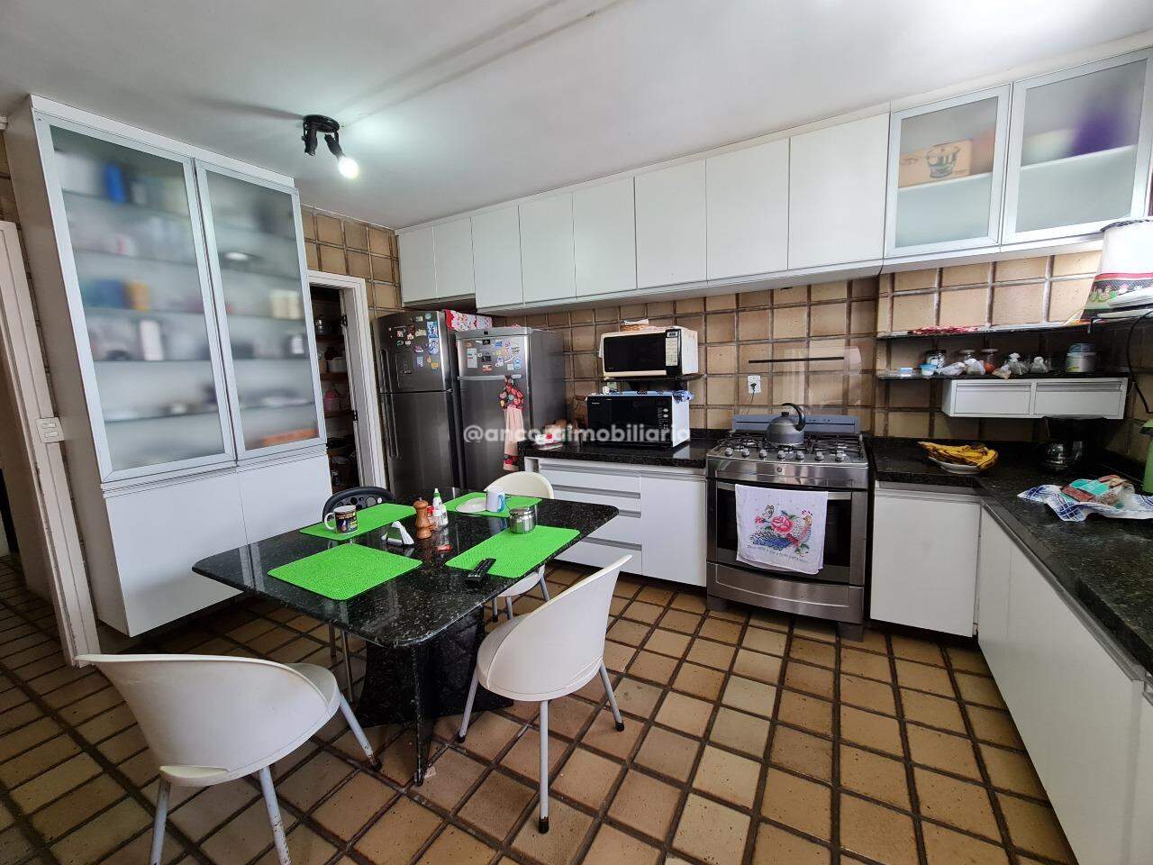 Apartamento à venda no Graças: 