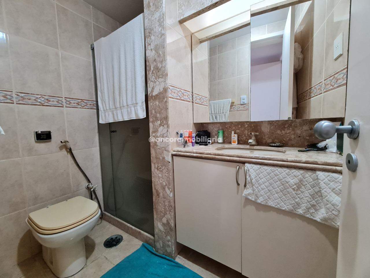 Apartamento à venda no Graças: 