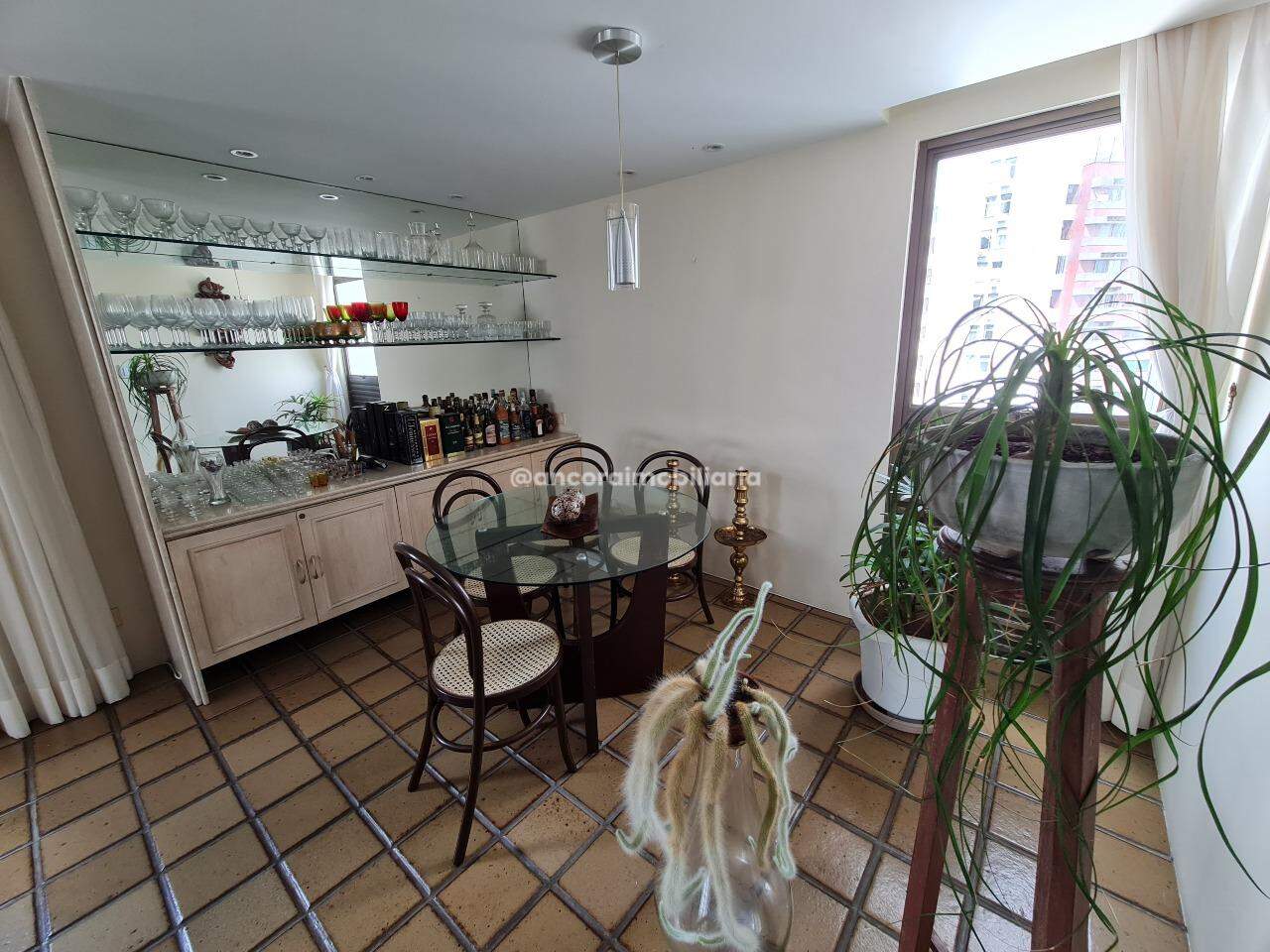 Apartamento à venda no Graças: 