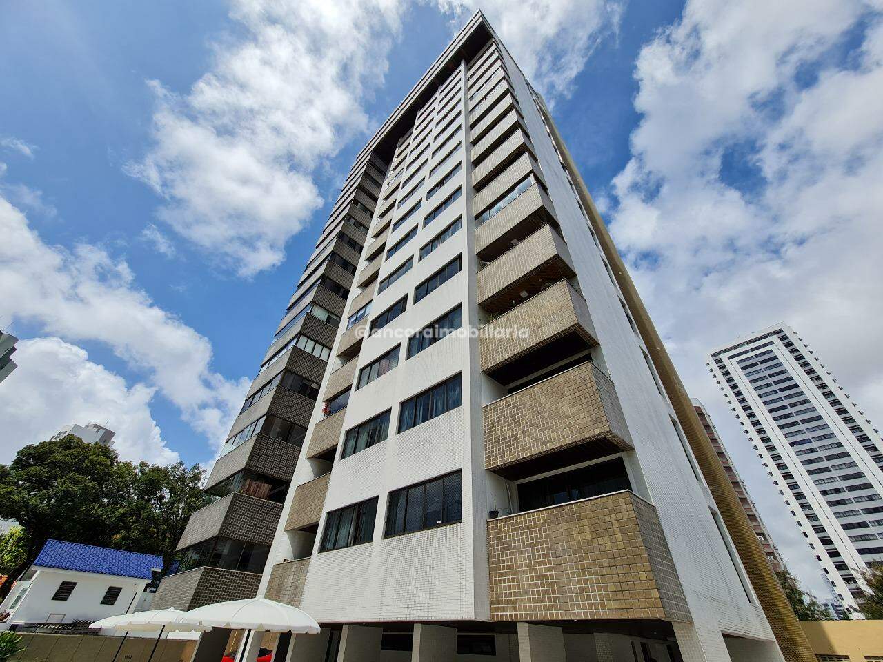 Apartamento à venda no Graças: 