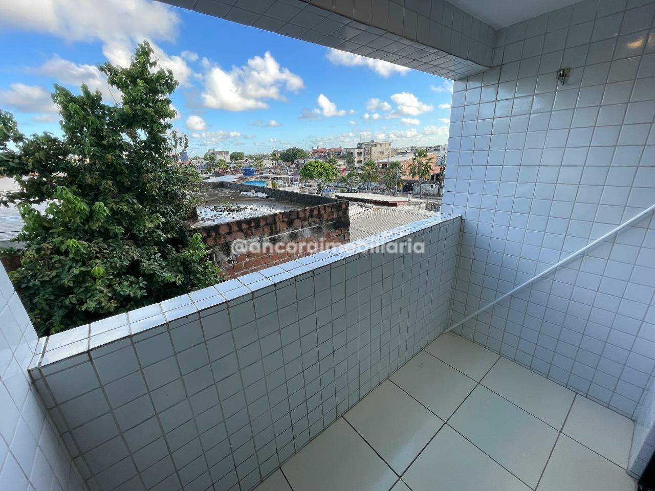 Apartamento para aluguel no Cordeiro: 