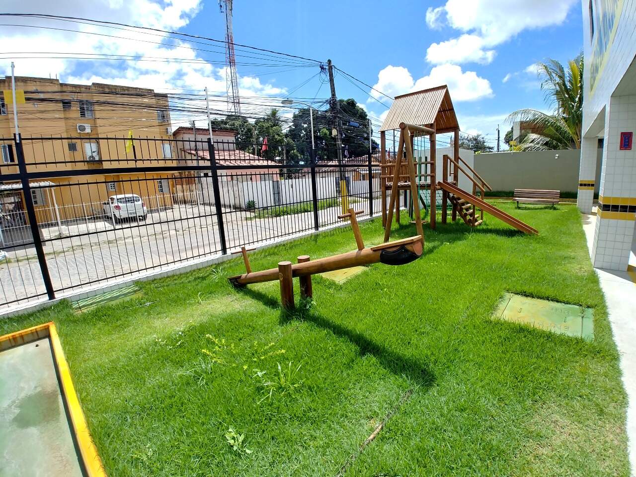 Apartamento para aluguel no Cordeiro: 