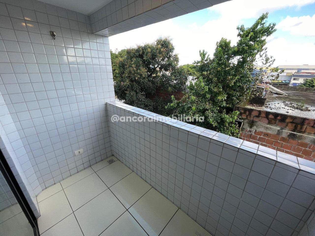 Apartamento para aluguel no Cordeiro: 