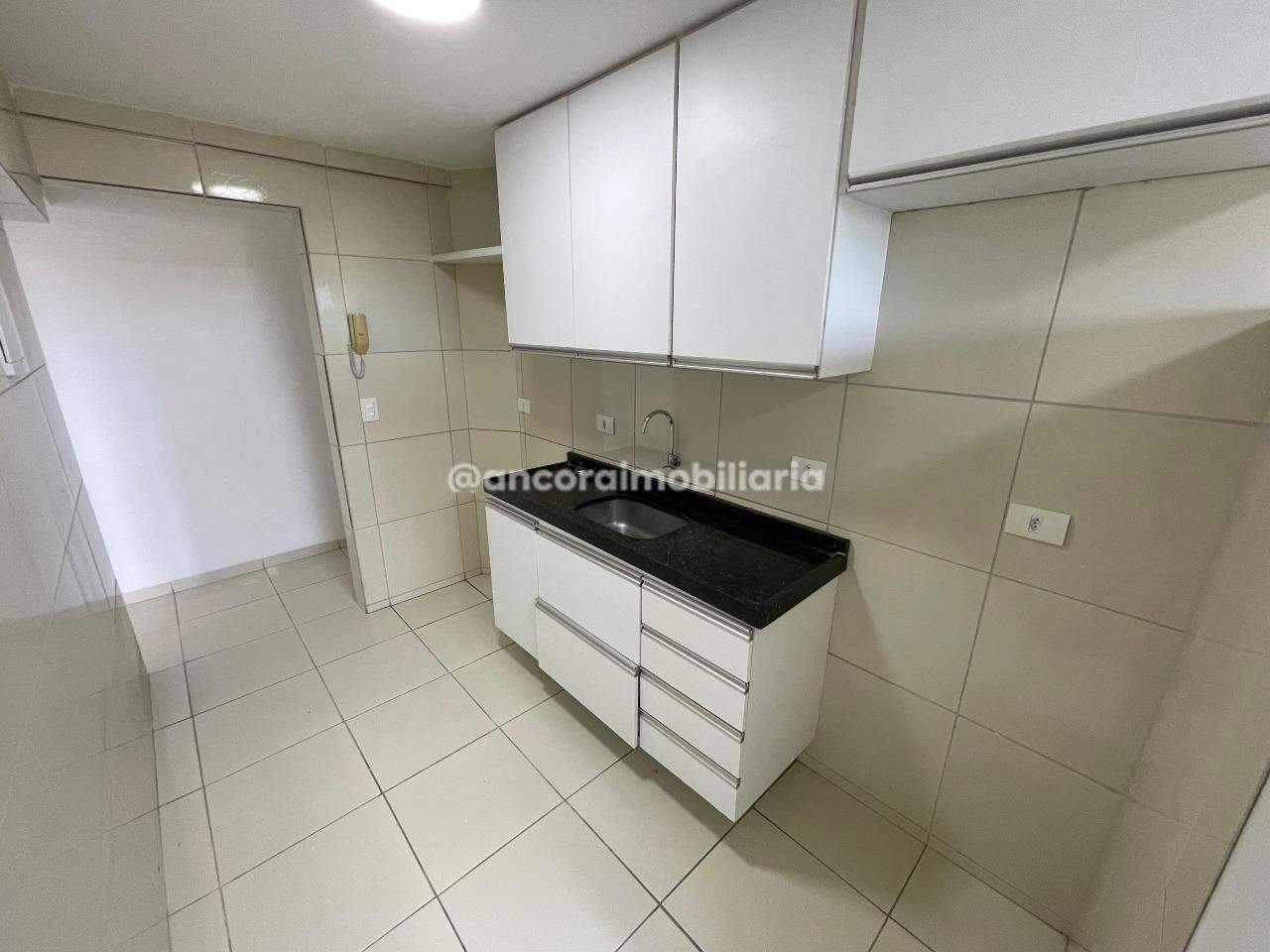 Apartamento para aluguel no Cordeiro: 