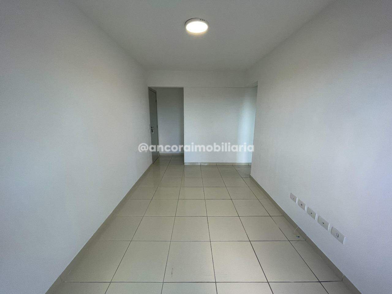 Apartamento para aluguel no Cordeiro: 