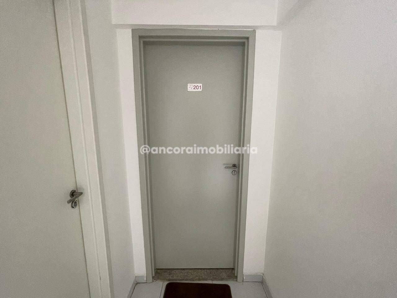 Apartamento para aluguel no Cordeiro: 
