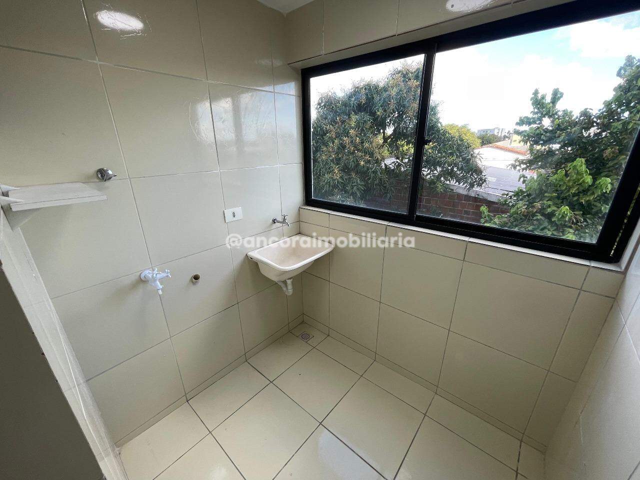 Apartamento para aluguel no Cordeiro: 