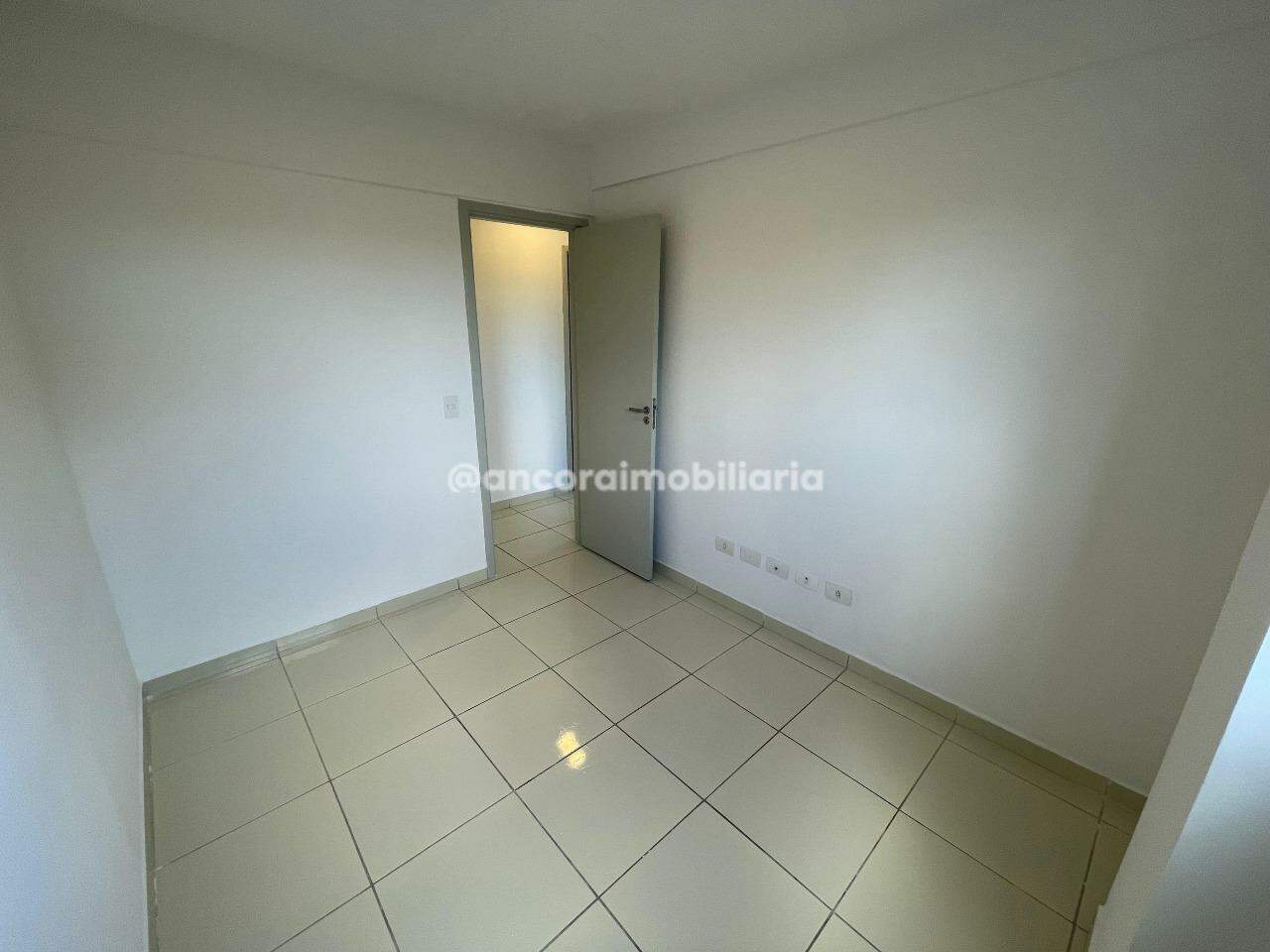 Apartamento para aluguel no Cordeiro: 