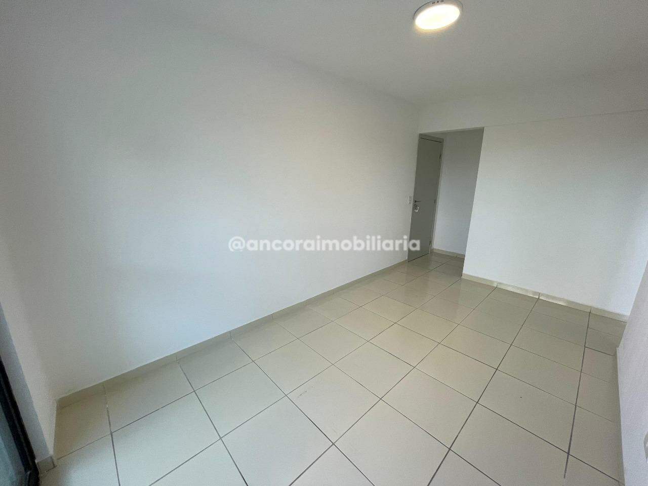 Apartamento para aluguel no Cordeiro: 