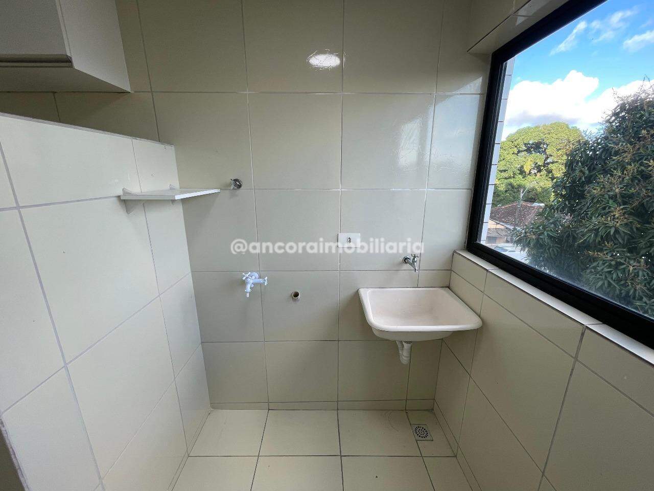 Apartamento para aluguel no Cordeiro: 