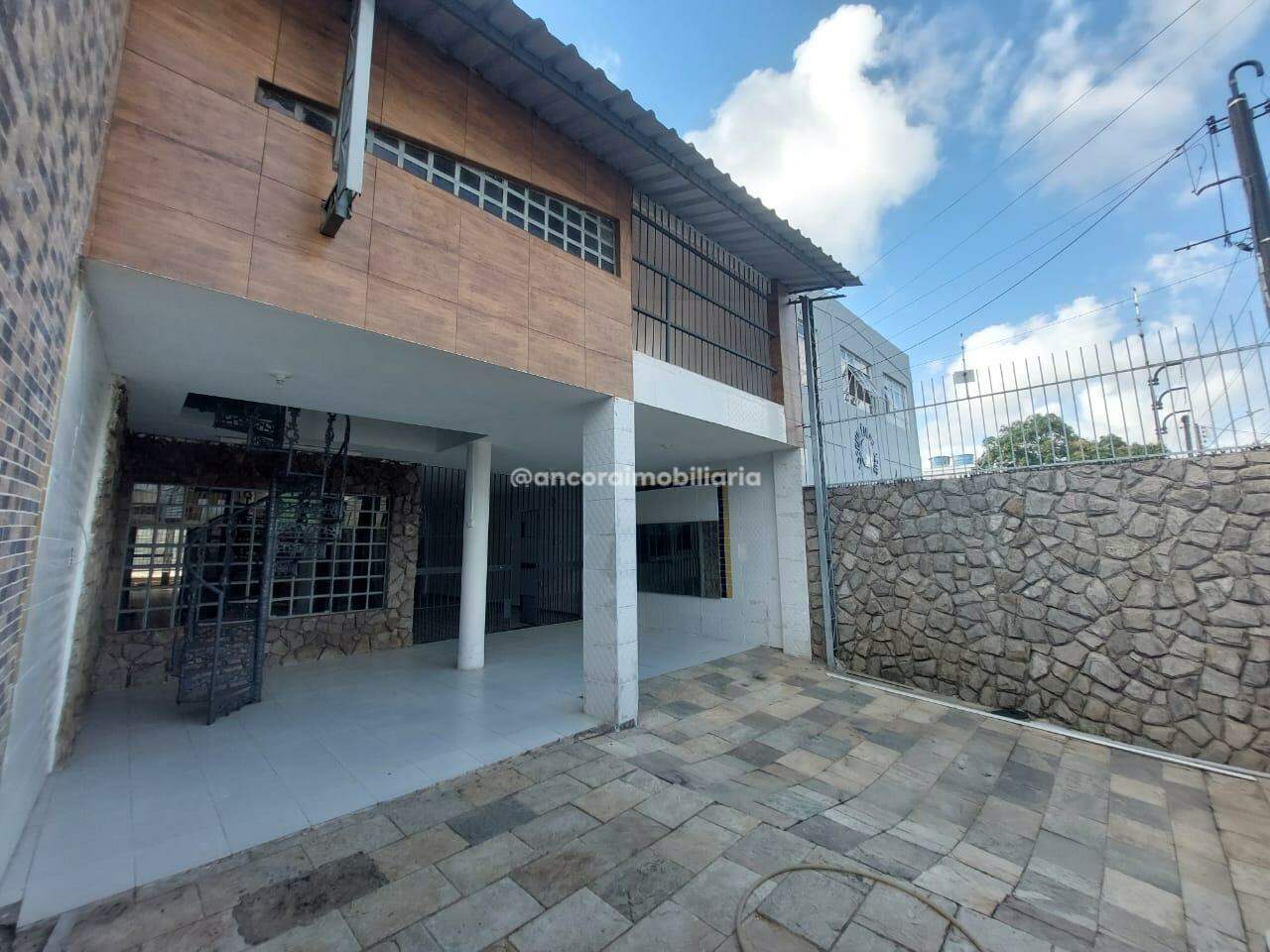 Casa à venda no Cordeiro: 