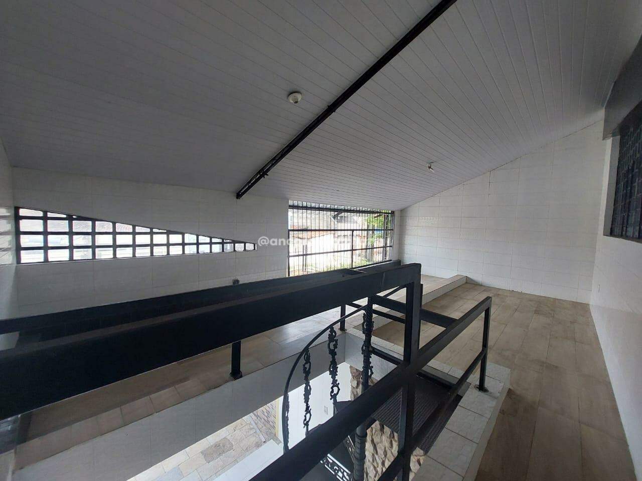 Casa à venda no Cordeiro: