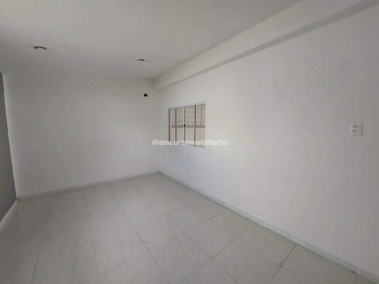 Casa à venda no Cordeiro: