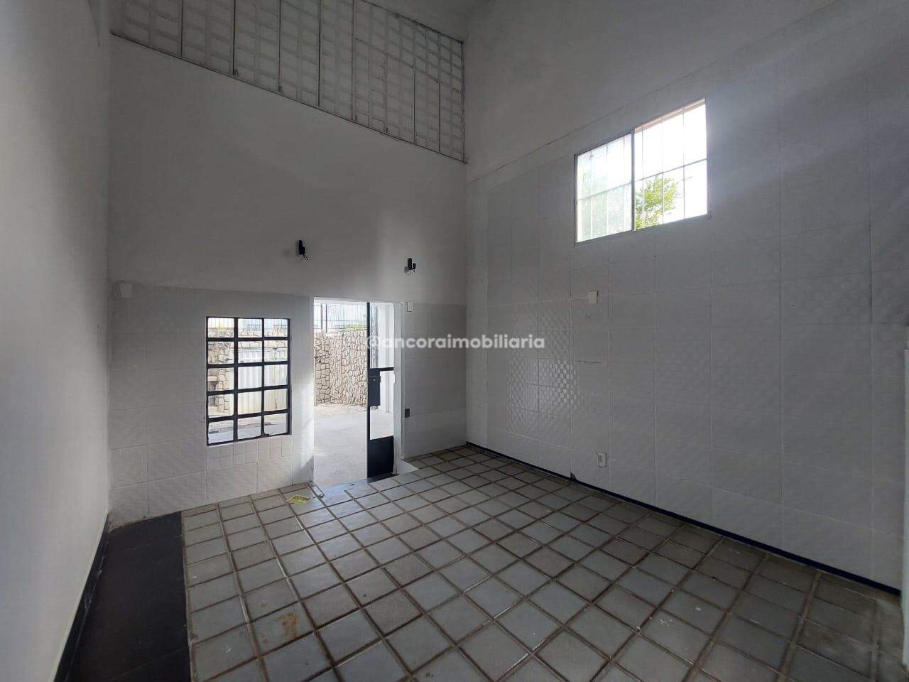 Casa à venda no Cordeiro:
