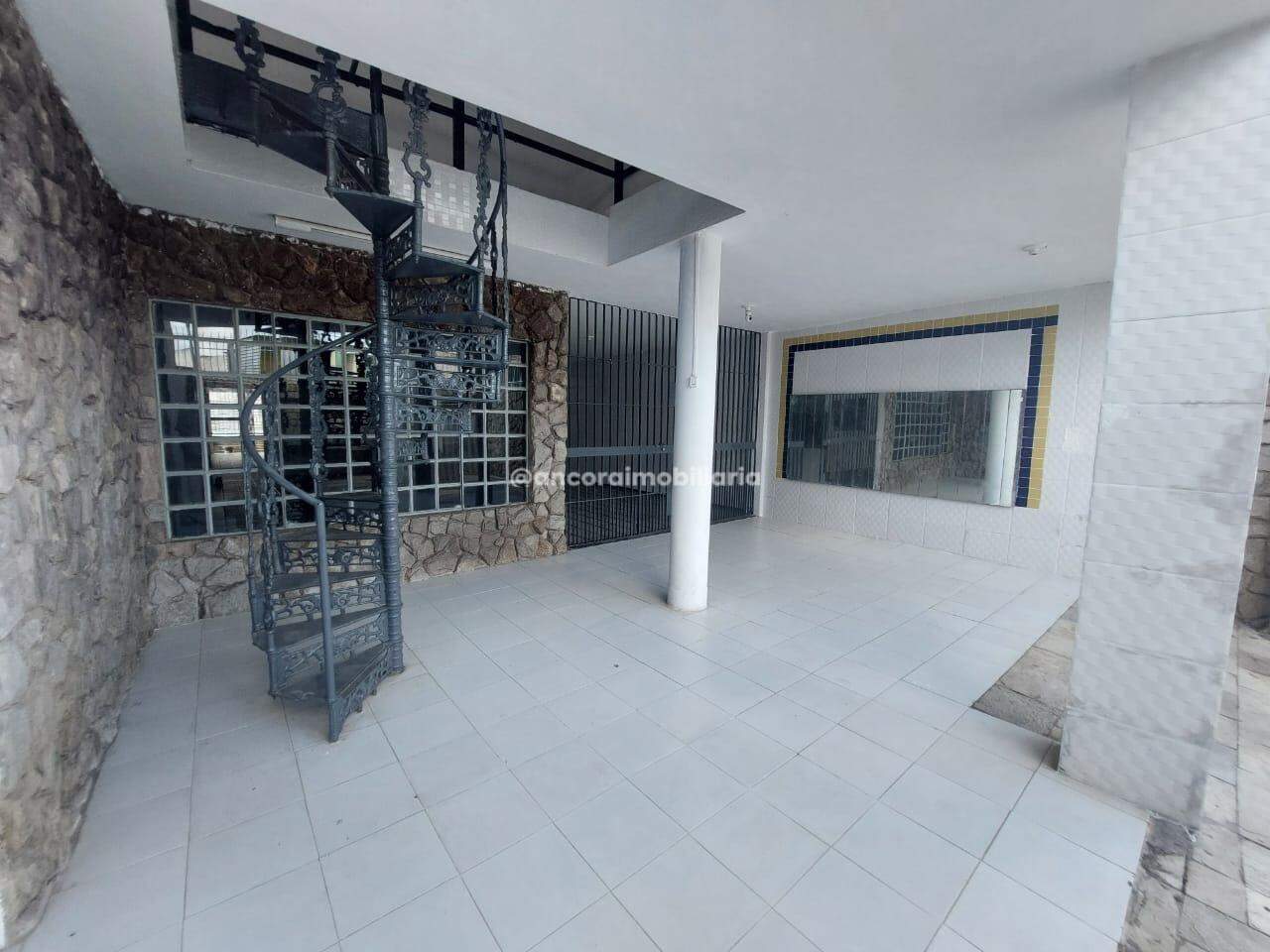 Casa à venda no Cordeiro:
