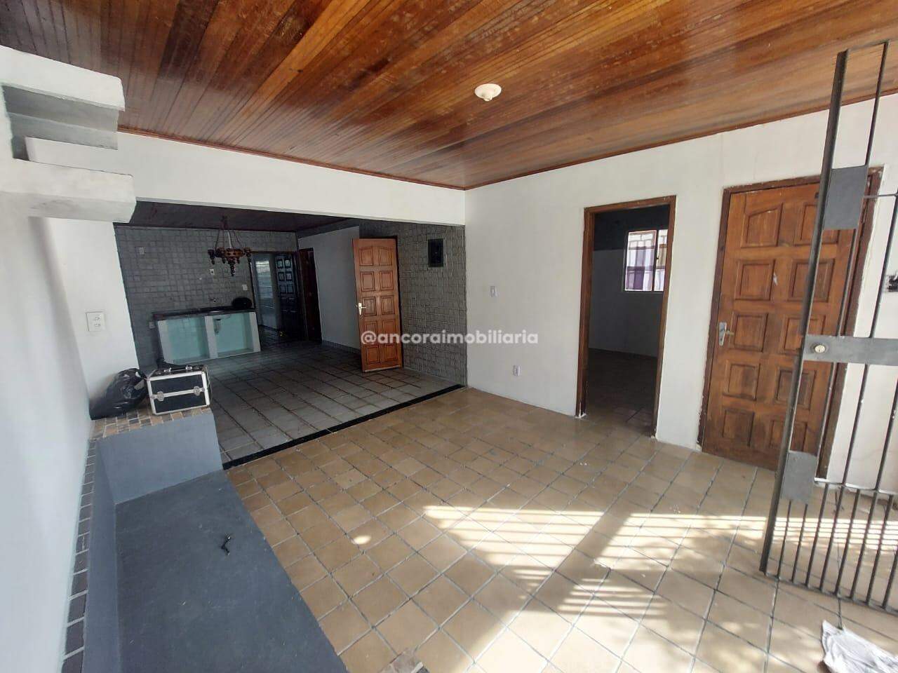 Casa à venda no Cordeiro: