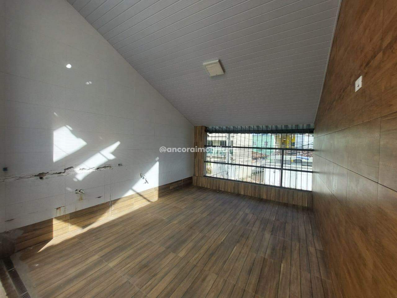 Casa à venda no Cordeiro: