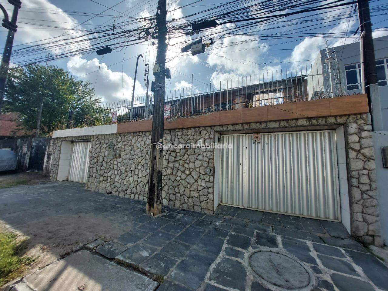 Casa à venda no Cordeiro: 