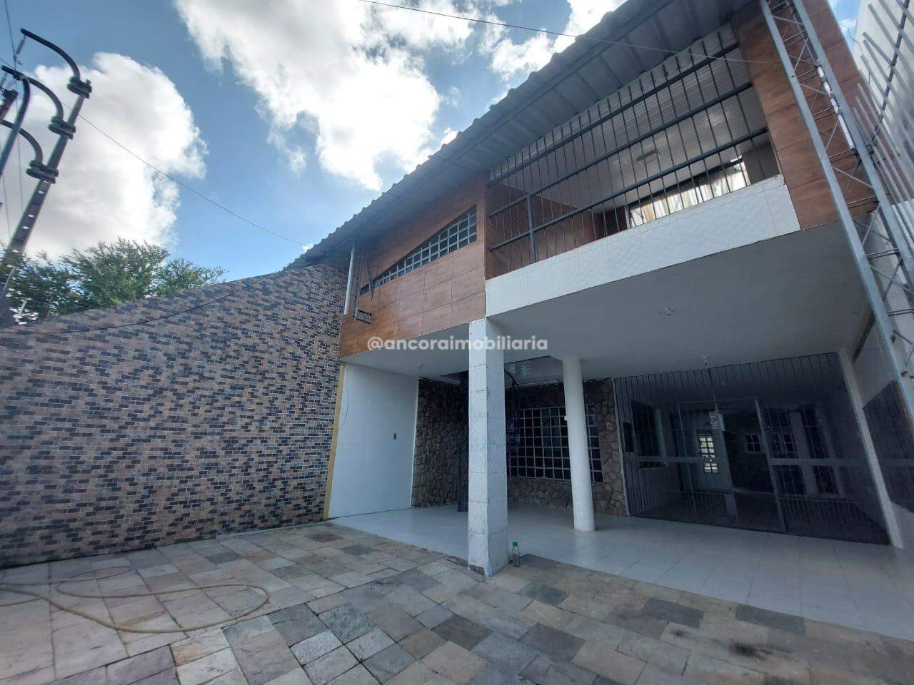 Casa à venda no Cordeiro: 