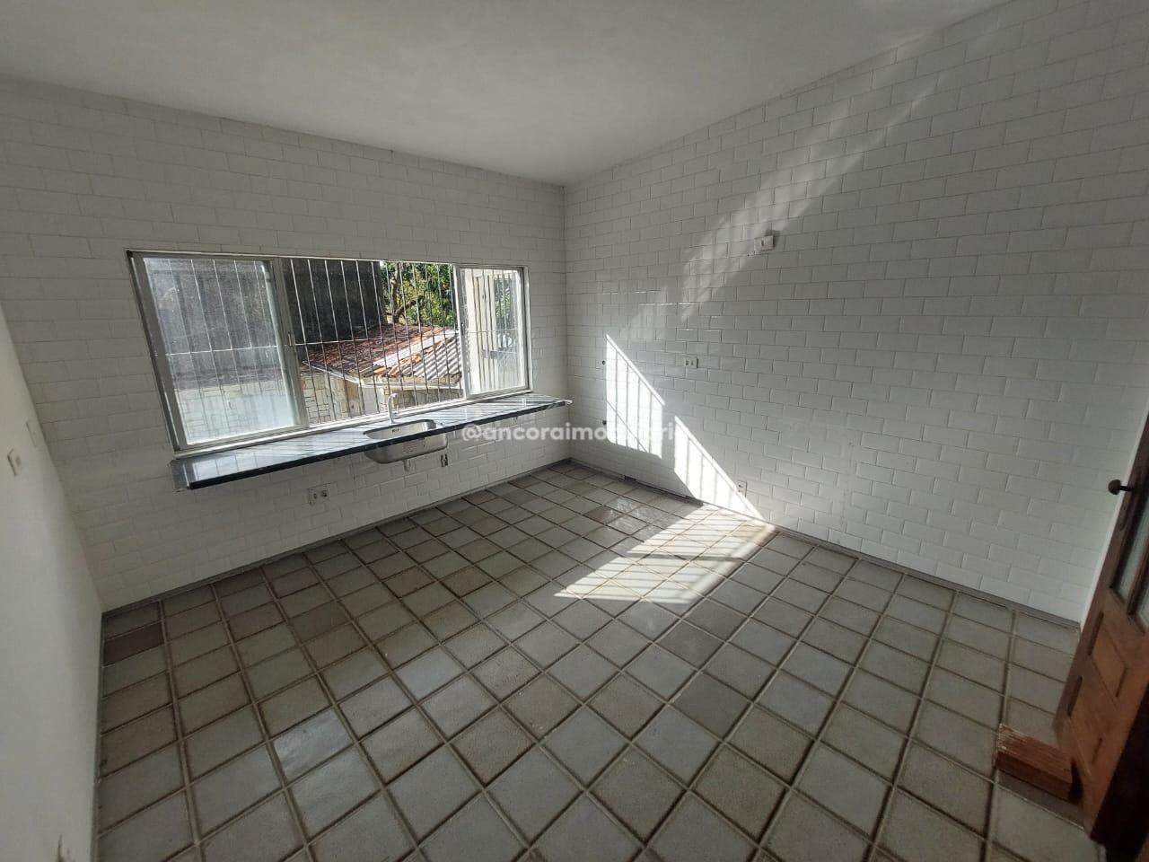Casa à venda no Cordeiro: