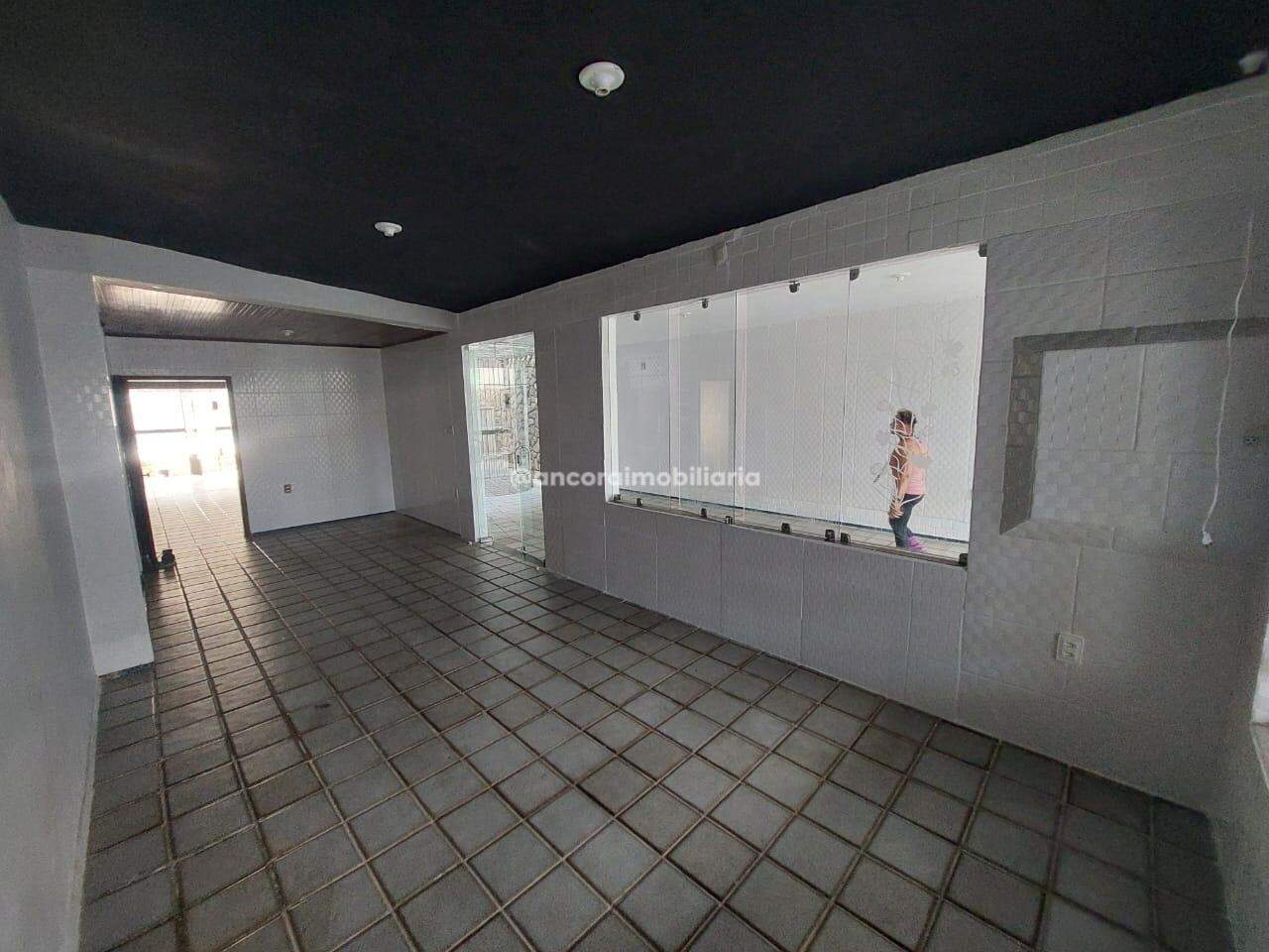 Casa à venda no Cordeiro: