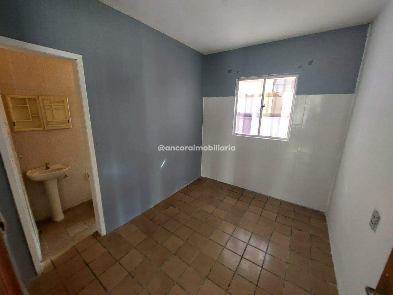 Casa à venda no Cordeiro: