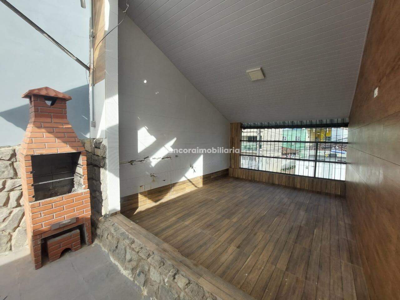 Casa à venda no Cordeiro: