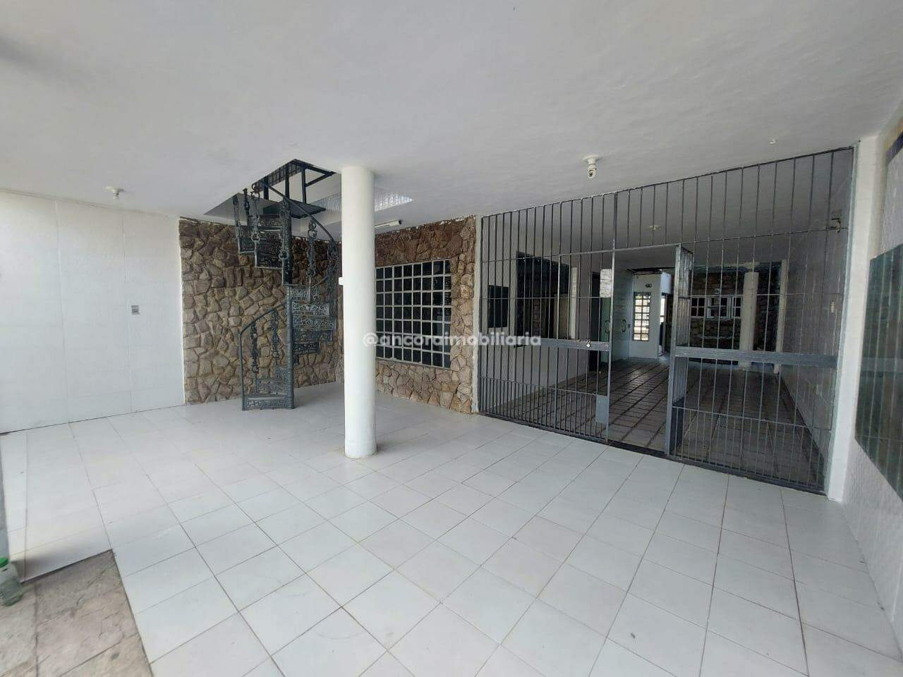 Casa à venda no Cordeiro: