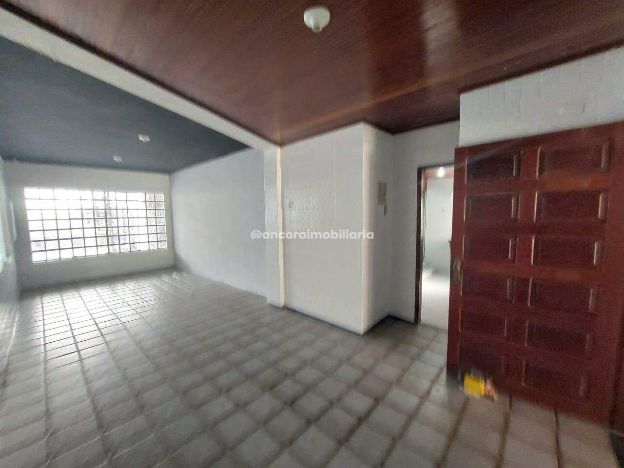 Casa à venda no Cordeiro: