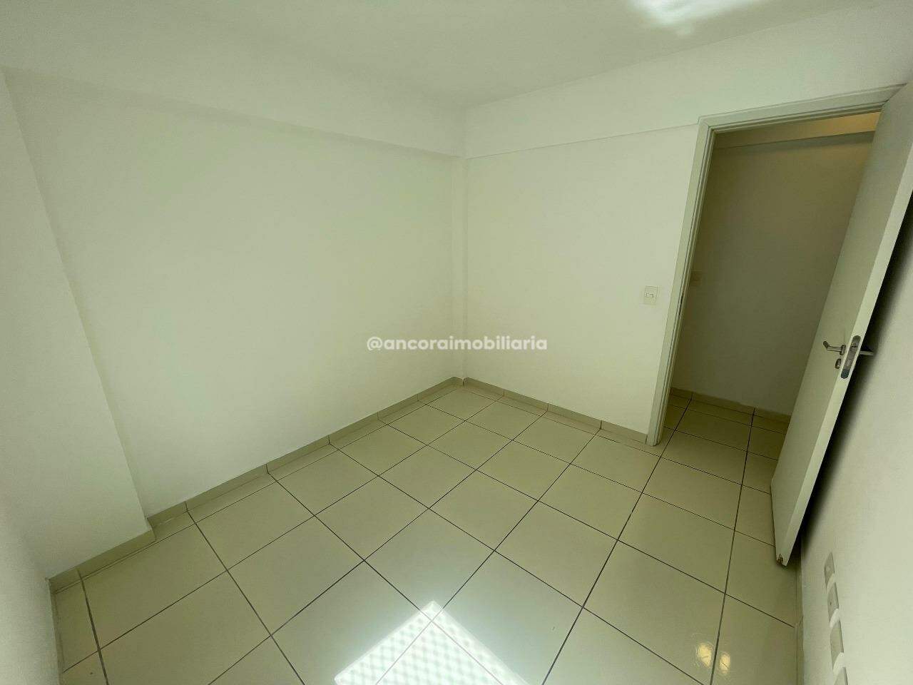 Apartamento para aluguel no Cordeiro: 