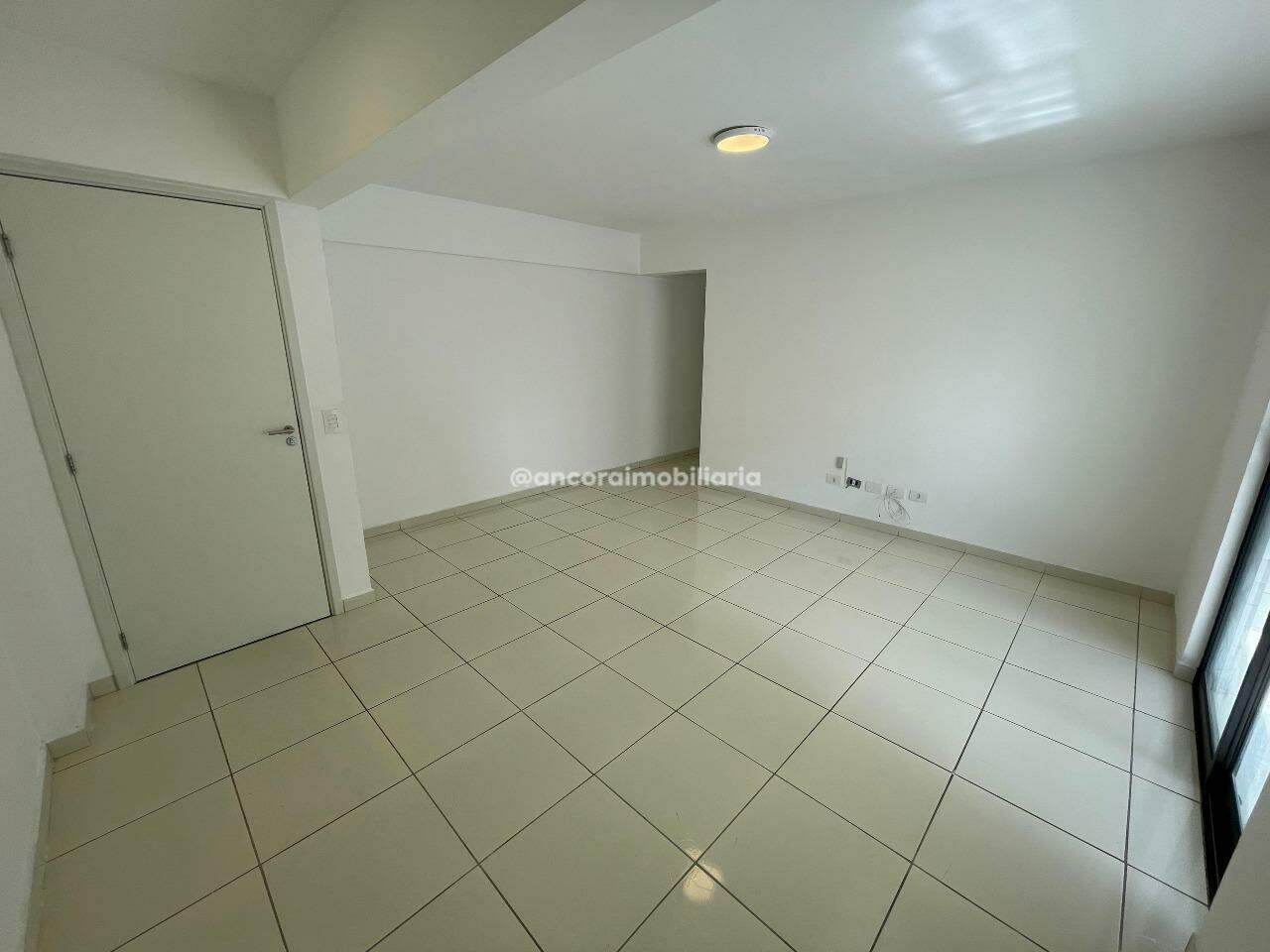 Apartamento para aluguel no Cordeiro: 