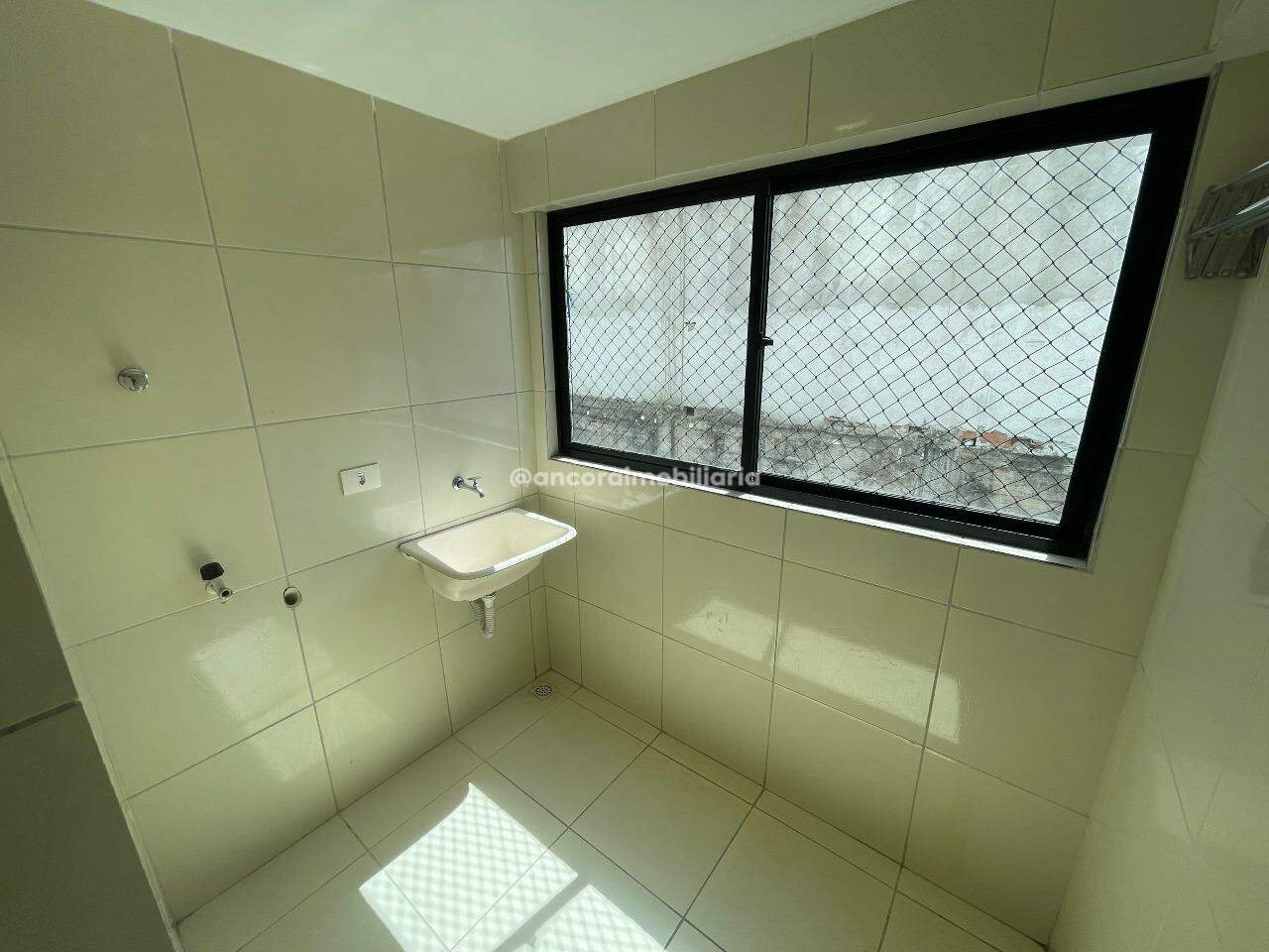 Apartamento para aluguel no Cordeiro: 