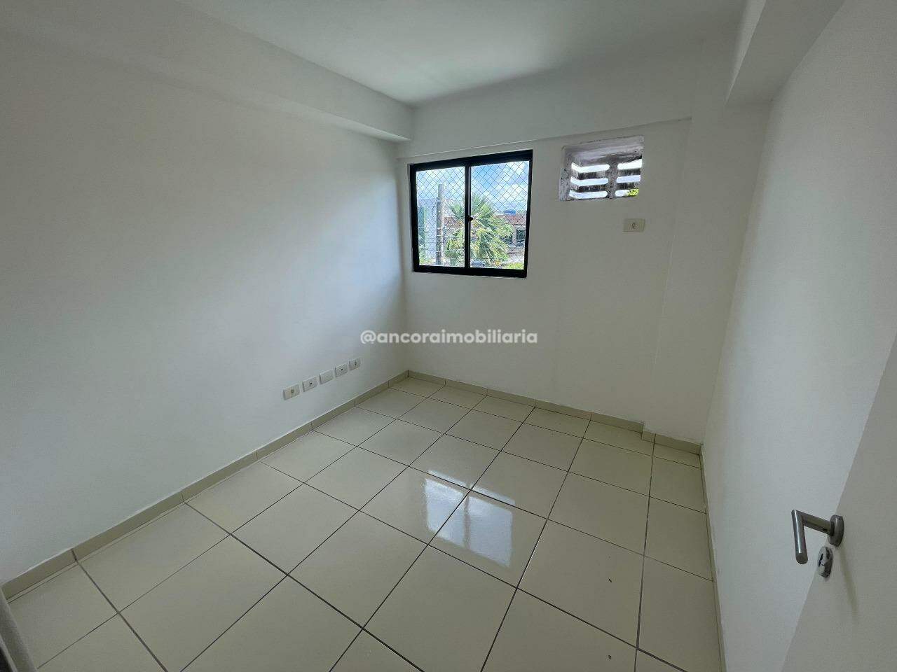 Apartamento para aluguel no Cordeiro: 