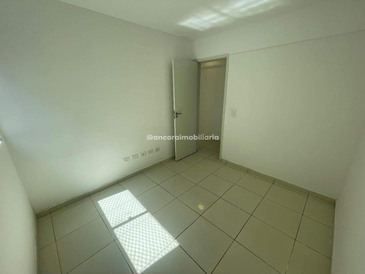 Apartamento para aluguel no Cordeiro: 