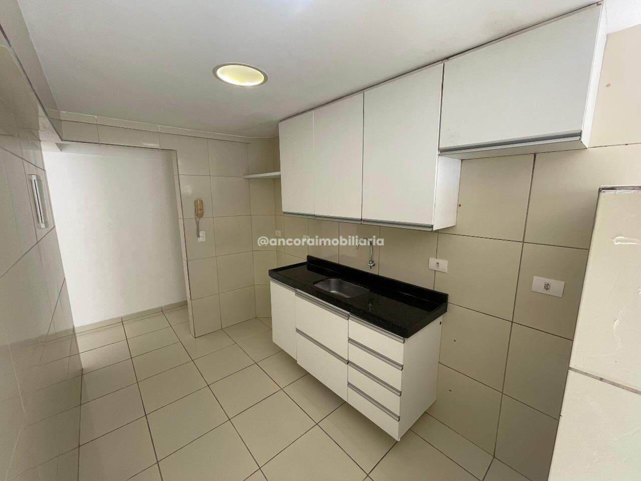 Apartamento para aluguel no Cordeiro: 