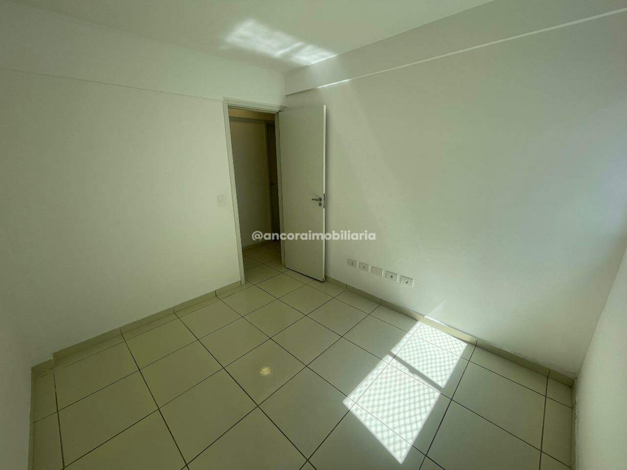 Apartamento para aluguel no Cordeiro: 