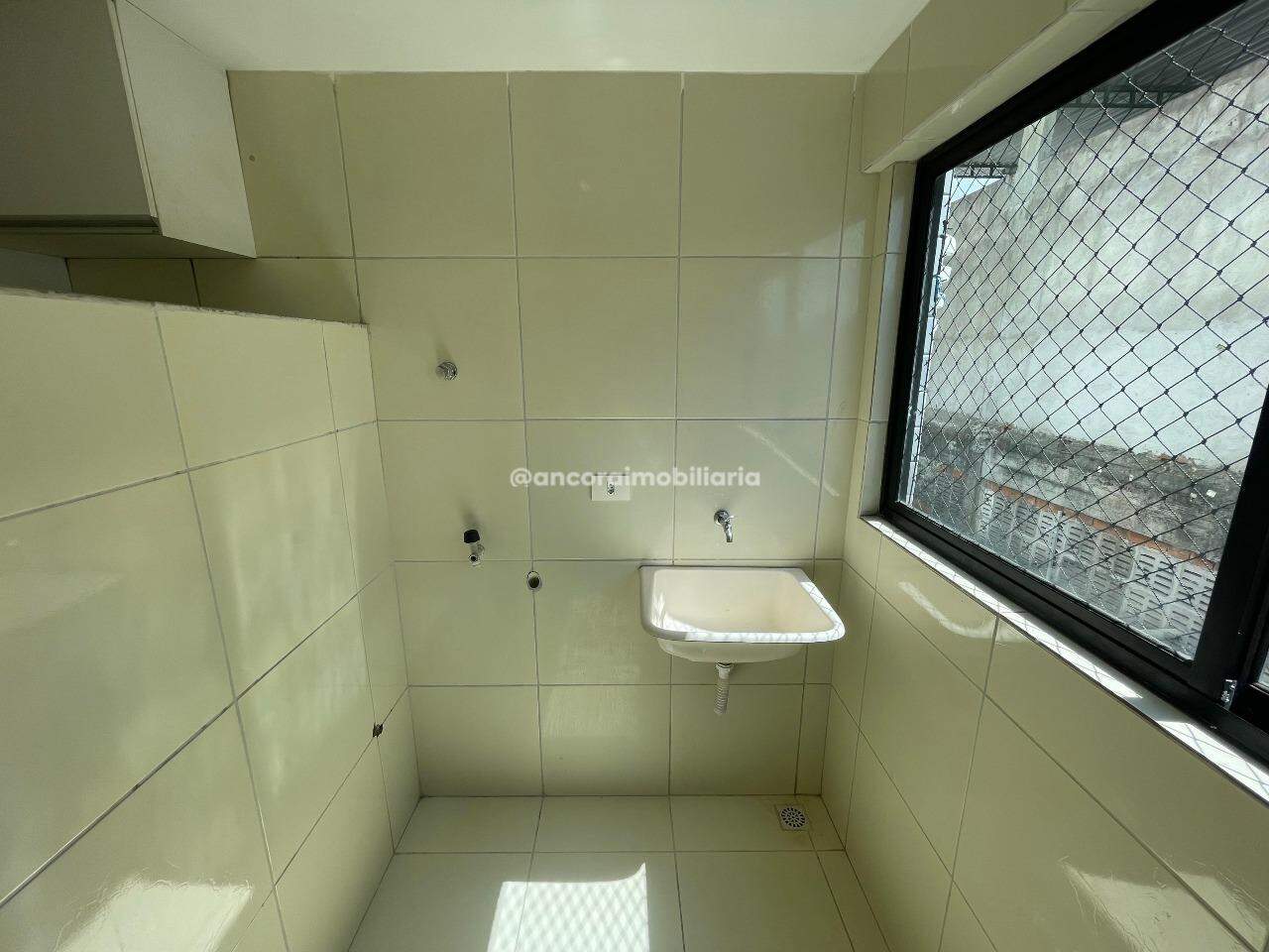 Apartamento para aluguel no Cordeiro: 