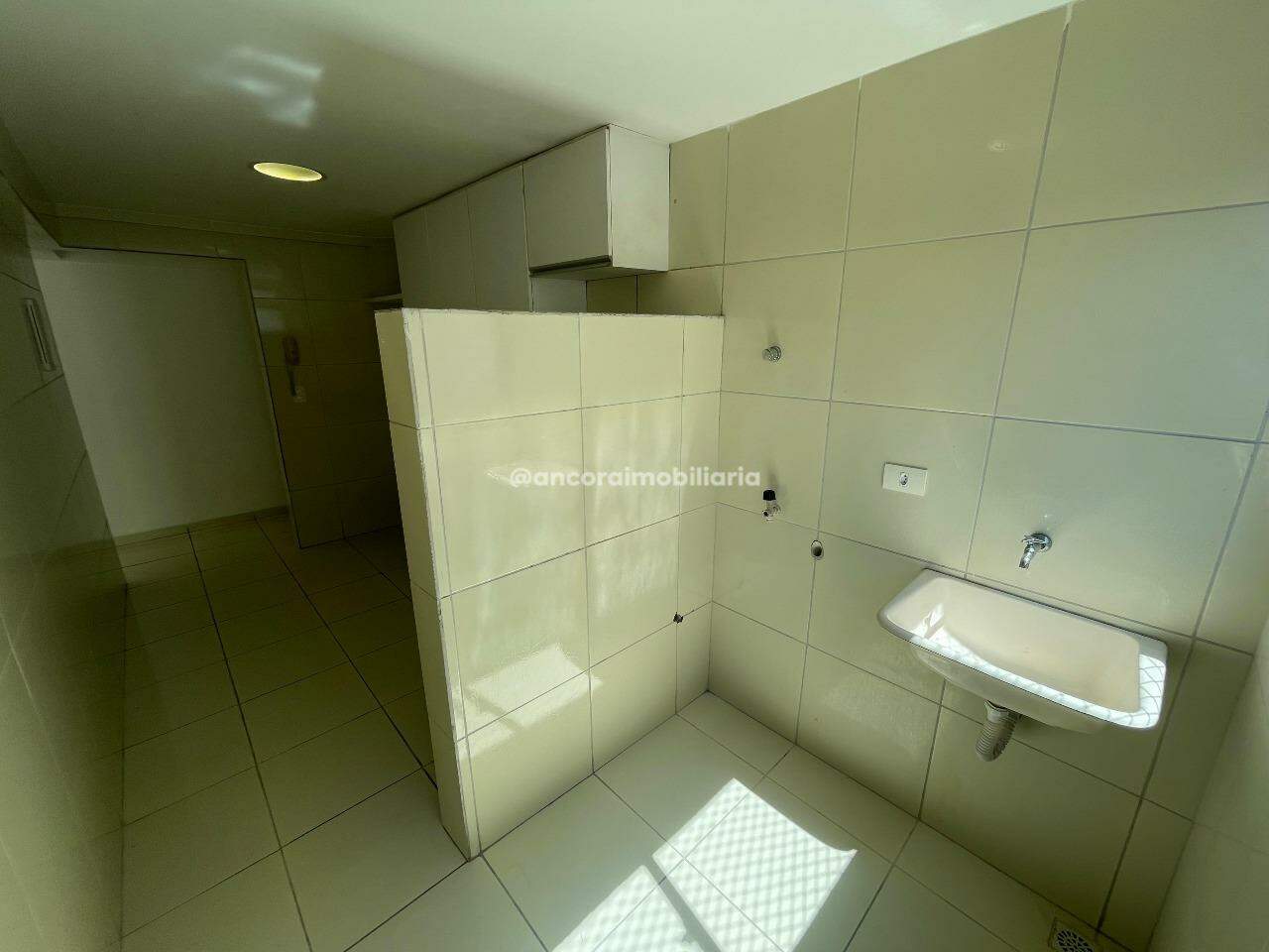 Apartamento para aluguel no Cordeiro: 