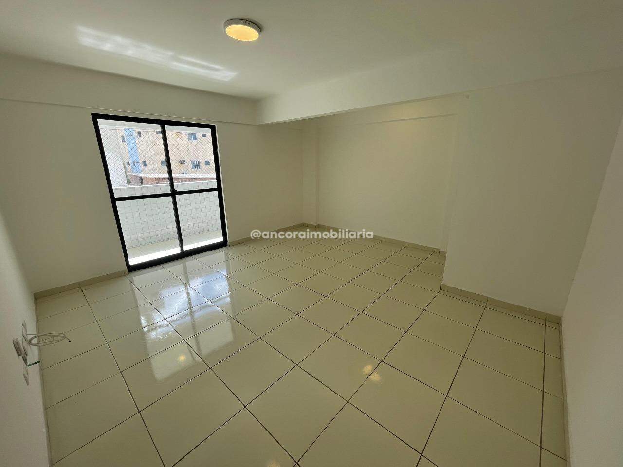 Apartamento para aluguel no Cordeiro: 