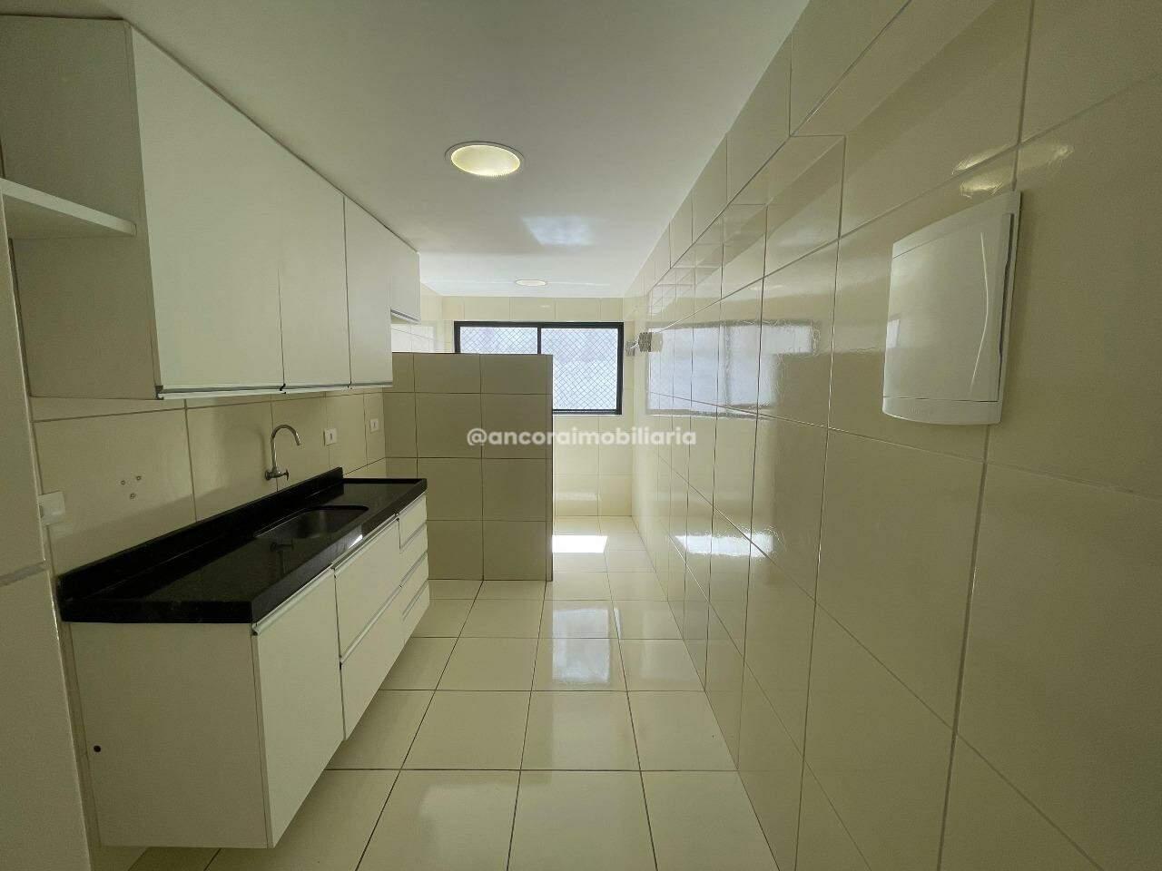 Apartamento para aluguel no Cordeiro: 