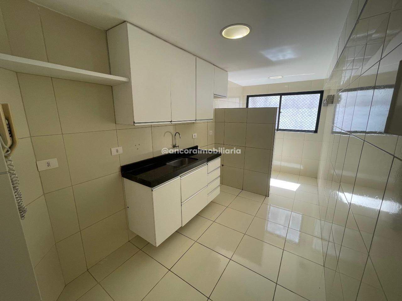 Apartamento para aluguel no Cordeiro: 