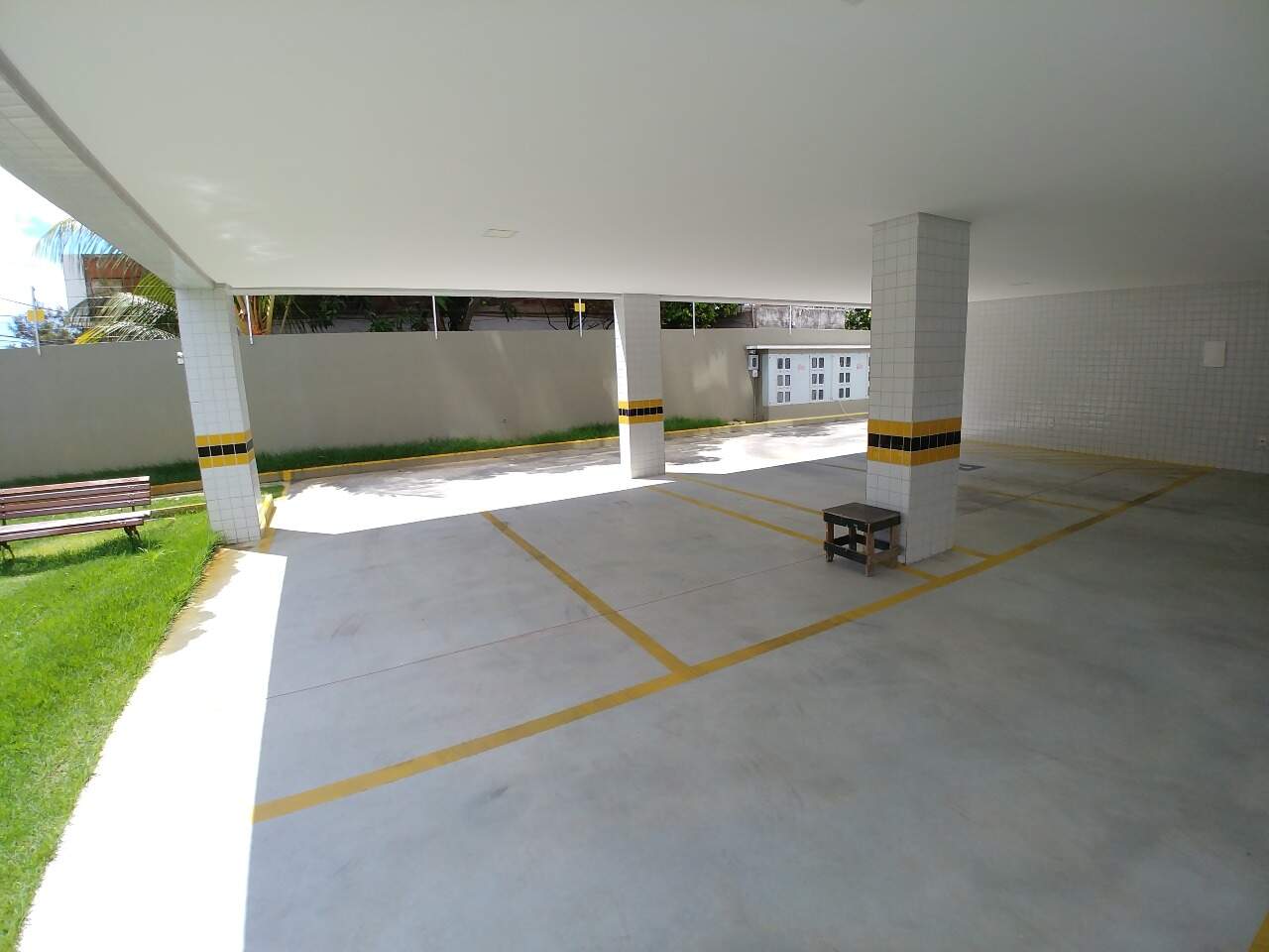 Apartamento para aluguel no Cordeiro: 
