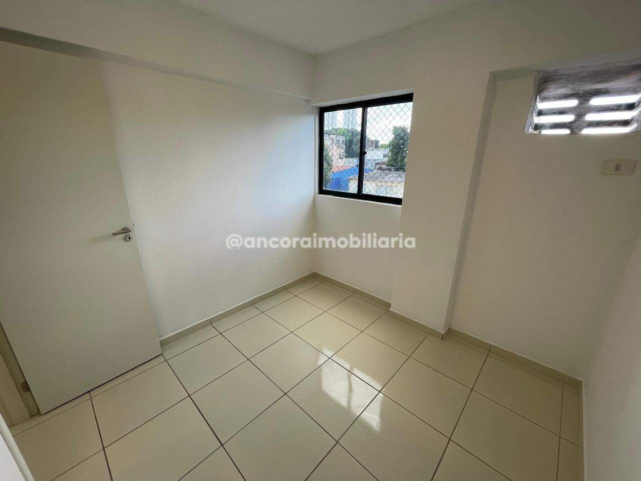 Apartamento para aluguel no Cordeiro: 